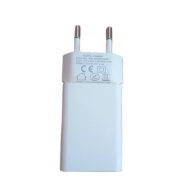   Utángyártott fehér hálózati USB-A hálózati töltőfej, 2,4A 12W