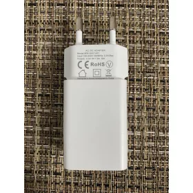  Utángyártott hálózati töltőfej USB csatlakozóval 1A fehér (5W)