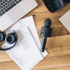   Forever BMS-300 Bluetooth 4.0 hangszóró mikrofonnal micro USB, microSD, AUX, USB porttal 3W