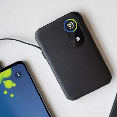 Forever power bank micro USB / Type-C / Lightning csatlakozóval 5000mAh fekete (max 2A) 10W